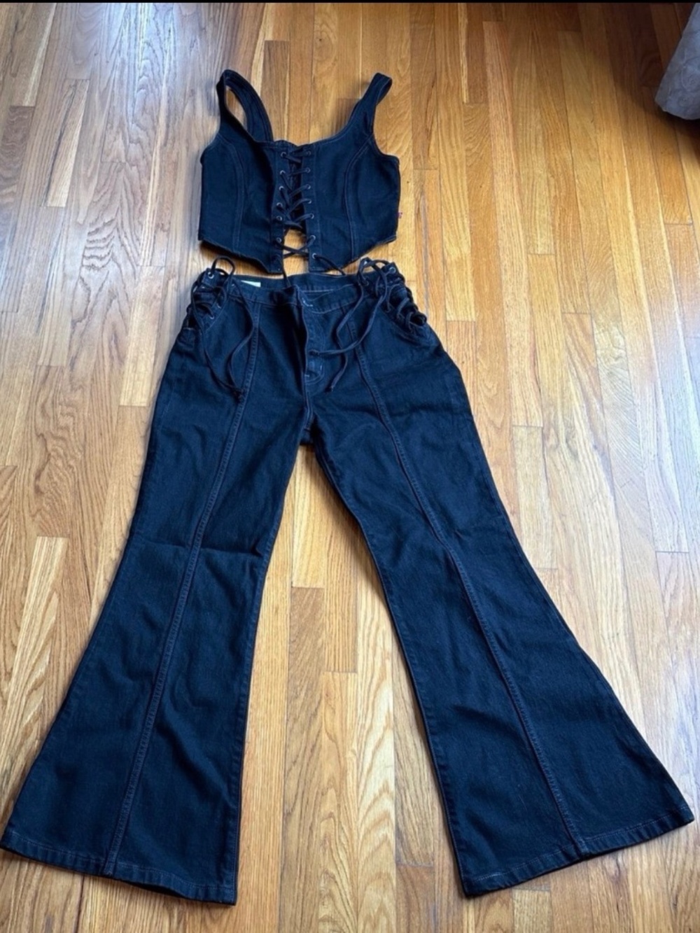 Levi’s x Barbie Ferreira Lace Up Flare Jeans + Matching Tank Black Denim Set M